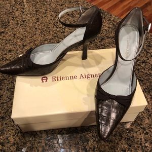 Chocolate Gator Heels